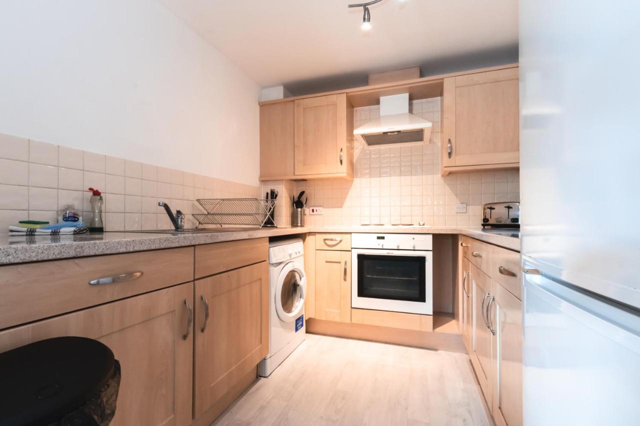 Best Price! 2 Bed City Centre - 4 Single Beds Or 2 Super King, Smart Tvs, Sofa Bed & Free Secure Parking Southampton Extérieur photo