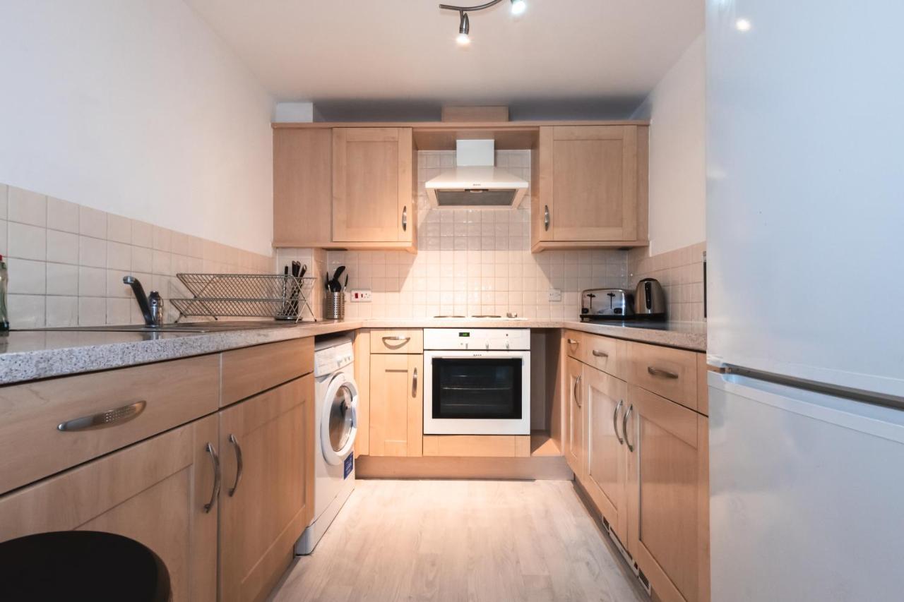 Best Price! 2 Bed City Centre - 4 Single Beds Or 2 Super King, Smart Tvs, Sofa Bed & Free Secure Parking Southampton Extérieur photo